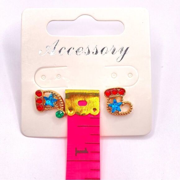 Gold Asymmetrical Christmas stud earrings - Picture 3 of 3